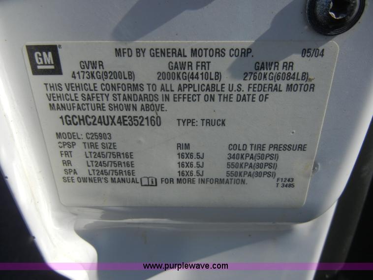 image for item A9798 2004 Chevrolet Silverado C2500HD pickup truck