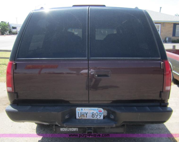 image for item C9751 1995 Chevrolet Suburban K2500 SUV