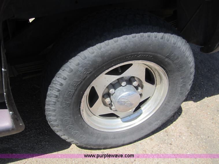 image for item C9751 1995 Chevrolet Suburban K2500 SUV