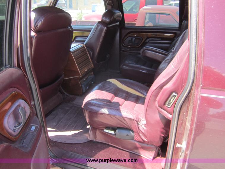image for item C9751 1995 Chevrolet Suburban K2500 SUV