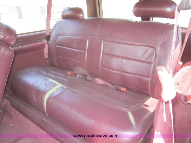 image for item C9751 1995 Chevrolet Suburban K2500 SUV