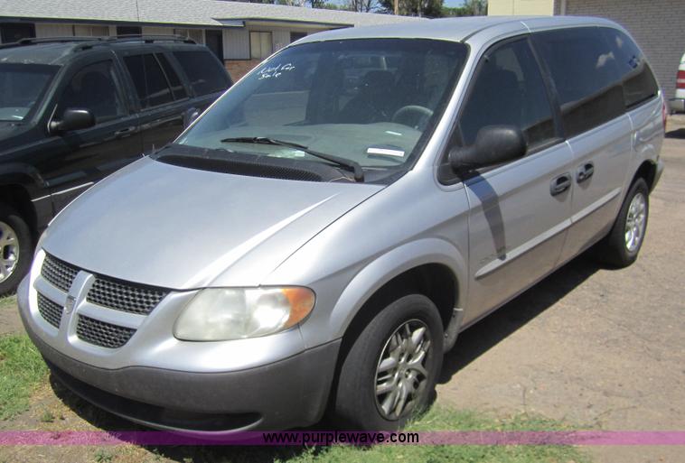 image for item C9752 2001 Dodge Caravan SE mini van