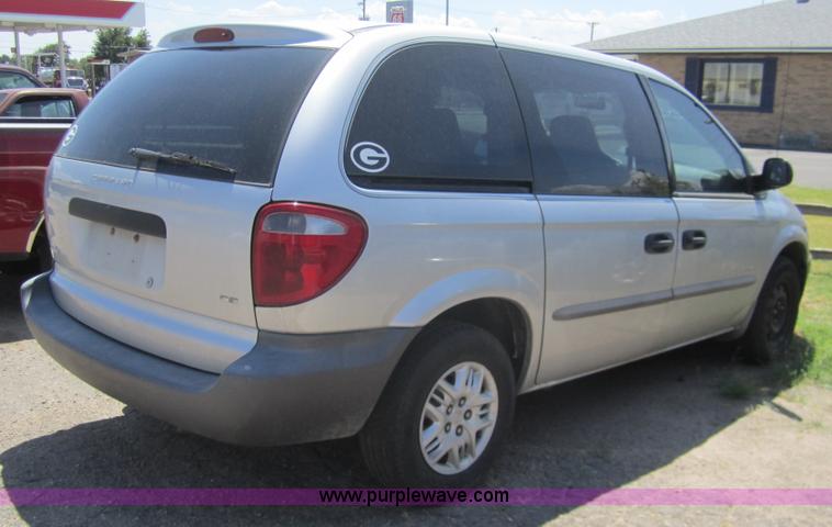 image for item C9752 2001 Dodge Caravan SE mini van