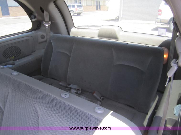 image for item C9752 2001 Dodge Caravan SE mini van