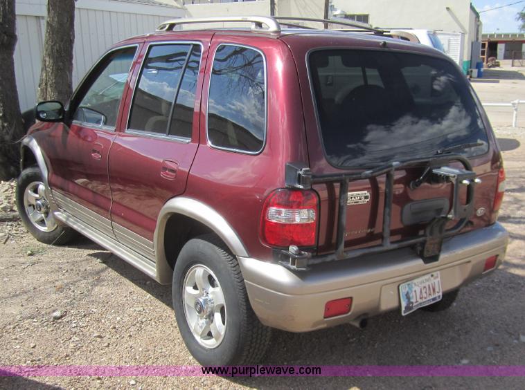 image for item C9753 2002 Kia Sportage SUV