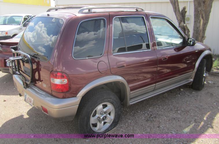 image for item C9753 2002 Kia Sportage SUV