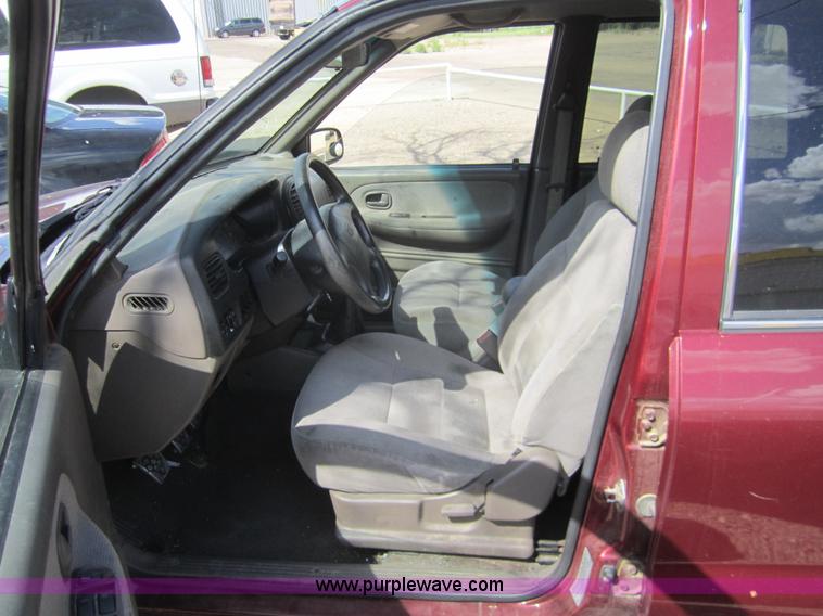 image for item C9753 2002 Kia Sportage SUV
