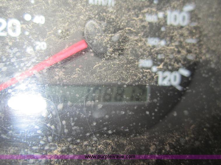 image for item C9753 2002 Kia Sportage SUV