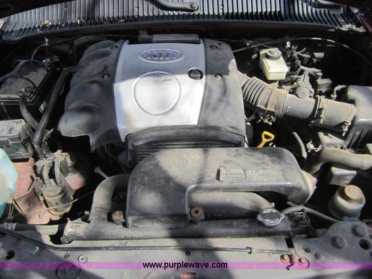image for item C9753 2002 Kia Sportage SUV