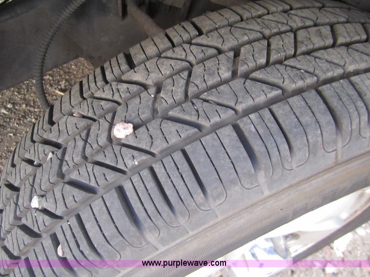 image for item C9753 2002 Kia Sportage SUV