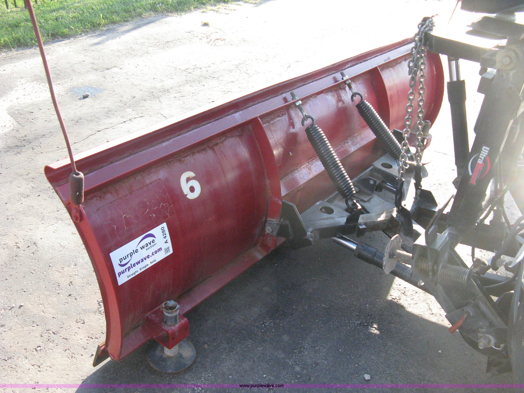 Western Ultra Finish Pro plow with Ultra mount system in Andover, KS