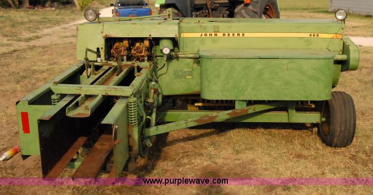 image for item 3440 John Deere 466 square baler