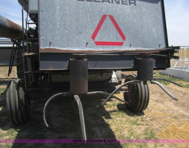 image for item A3801 1983 Gleaner L3 combine