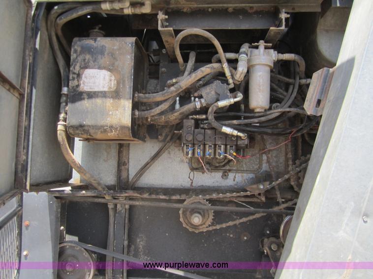 image for item A3801 1983 Gleaner L3 combine