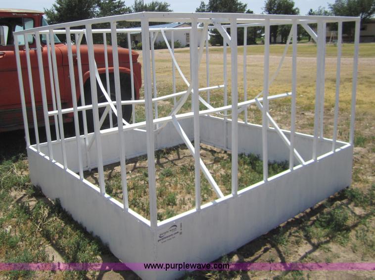 image for item A3802 Bale feeder