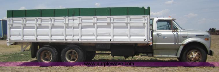 image for item A3806 1969 GMC 6500 tandem axle grain truck