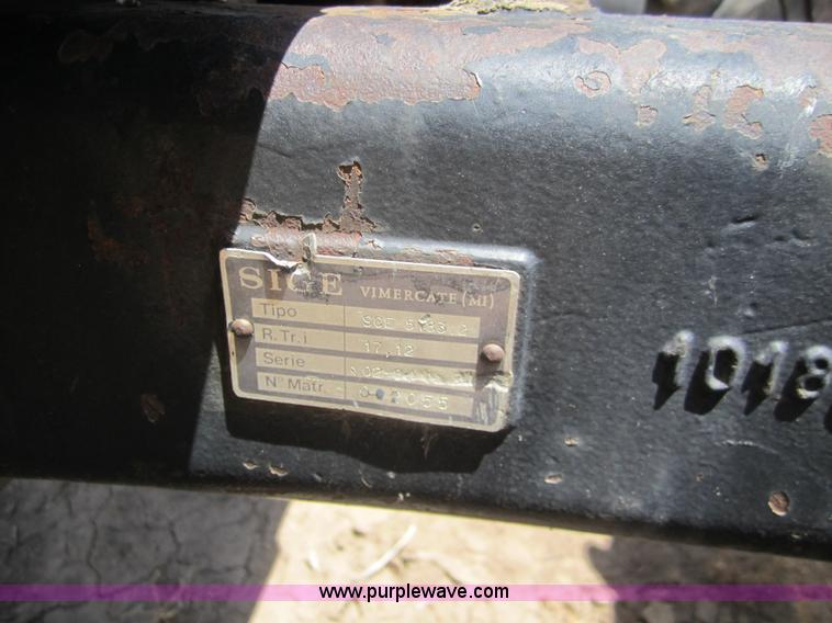 image for item A3807 1984 Allis Chalmers 8070 MFWA tractor