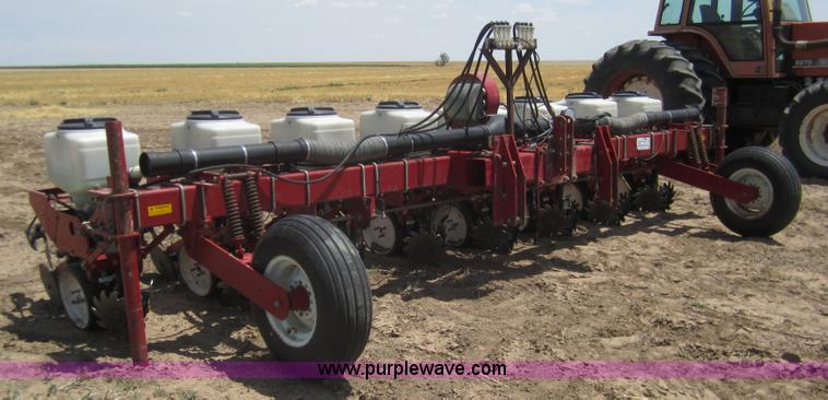 image for item A3808 White New Idea 5700 eight row planter