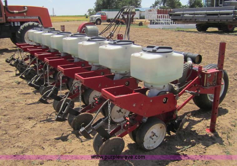 image for item A3808 White New Idea 5700 eight row planter