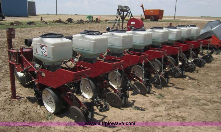 image for item A3808 White New Idea 5700 eight row planter