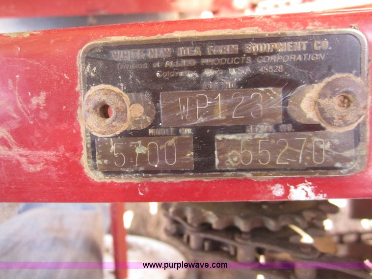 image for item A3808 White New Idea 5700 eight row planter