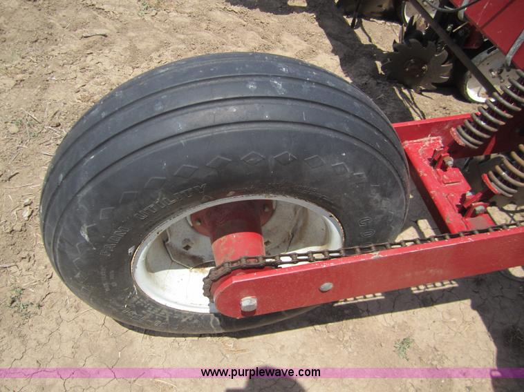 image for item A3808 White New Idea 5700 eight row planter