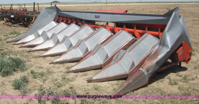 image for item A3809 Allis Chalmers eight row corn head