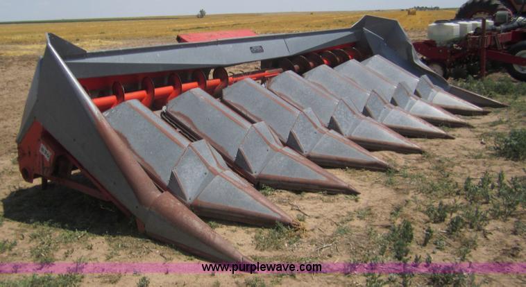 image for item A3809 Allis Chalmers eight row corn head
