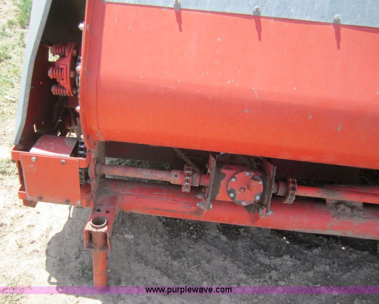 image for item A3809 Allis Chalmers eight row corn head