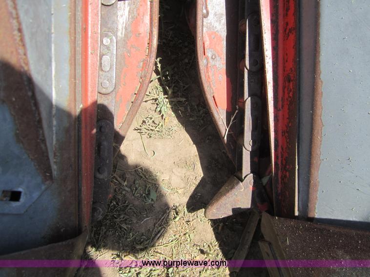 image for item A3809 Allis Chalmers eight row corn head