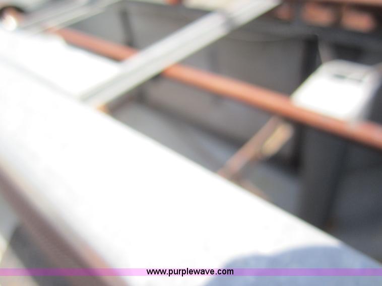 image for item A3817 1976 Gleaner L combine