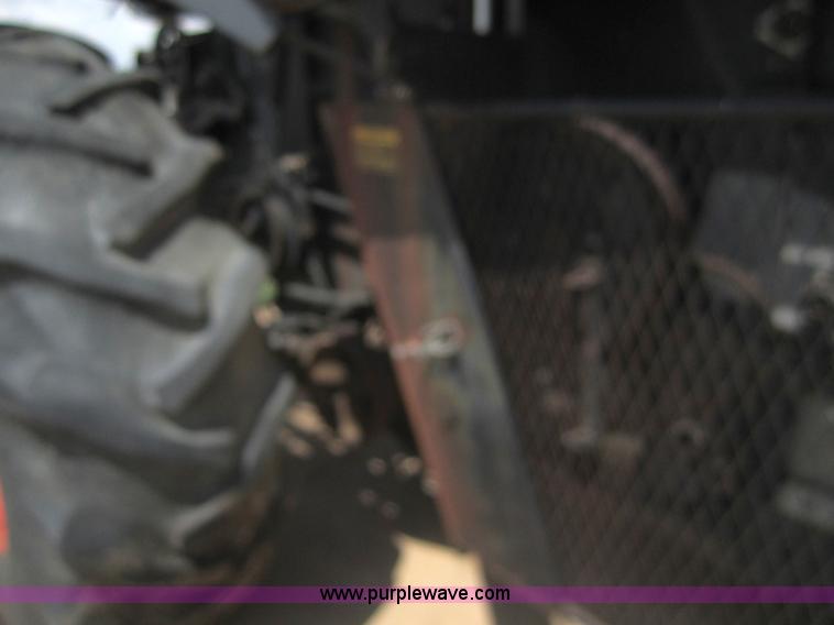 image for item A3817 1976 Gleaner L combine