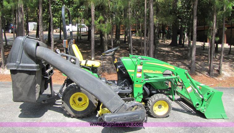 image for item A4674 2007 John Deere 2305 4WD compact tractor