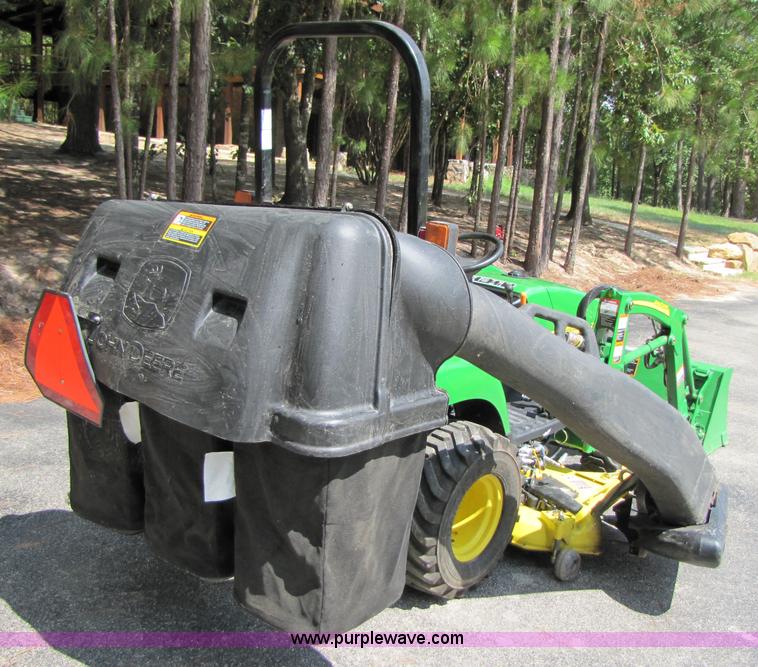 image for item A4674 2007 John Deere 2305 4WD compact tractor