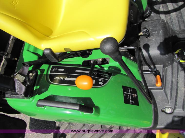 image for item A4674 2007 John Deere 2305 4WD compact tractor