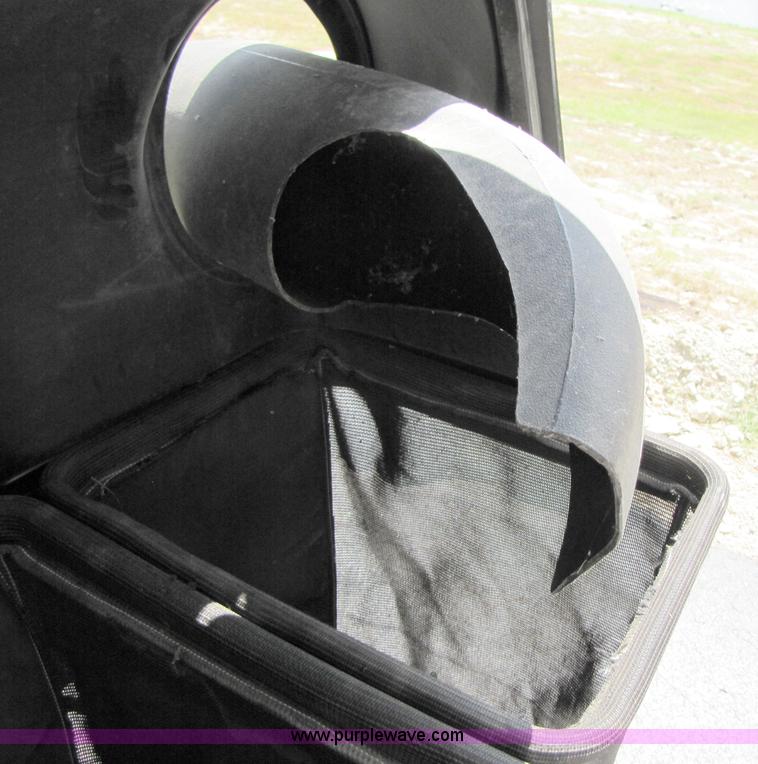 image for item A4674 2007 John Deere 2305 4WD compact tractor