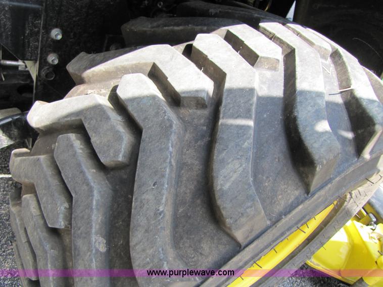 image for item A4674 2007 John Deere 2305 4WD compact tractor