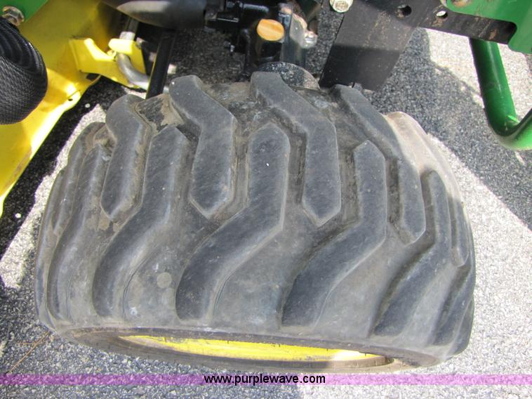 image for item A4674 2007 John Deere 2305 4WD compact tractor