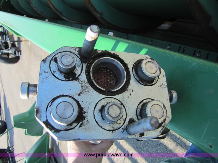 image for item A4676 2009 John Deere 635F flex head