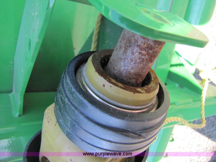 image for item A4676 2009 John Deere 635F flex head