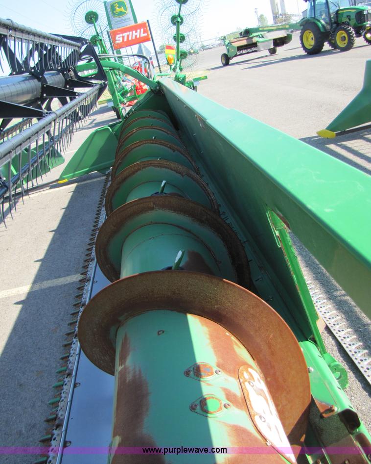 image for item A4676 2009 John Deere 635F flex head