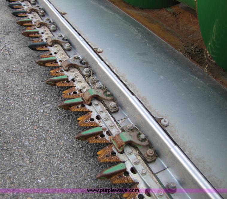 image for item A4676 2009 John Deere 635F flex head