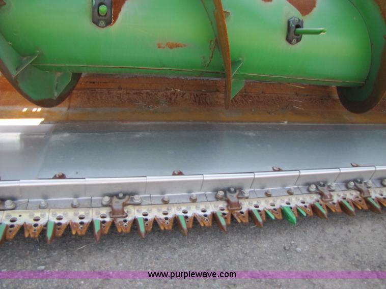image for item A4676 2009 John Deere 635F flex head