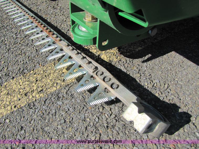 image for item A4676 2009 John Deere 635F flex head