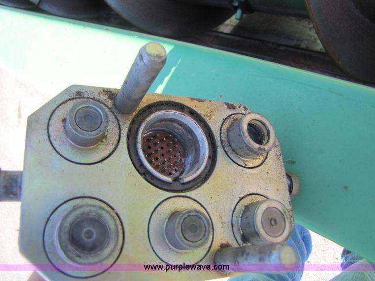 image for item A4677 2003 John Deere 630F flex head