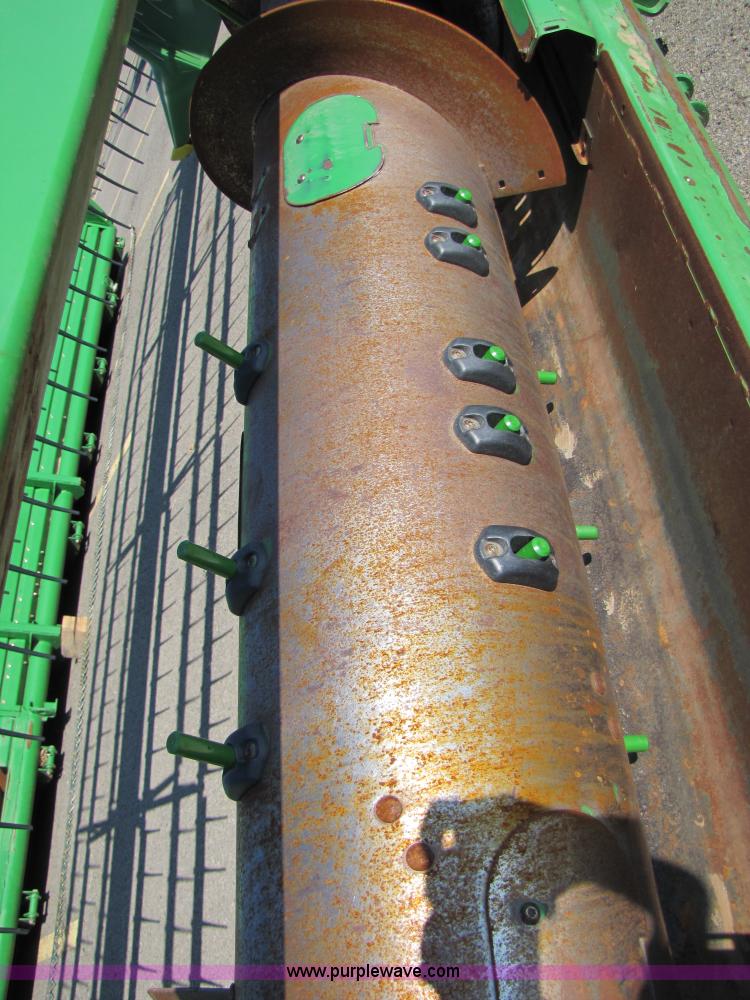 image for item A4677 2003 John Deere 630F flex head