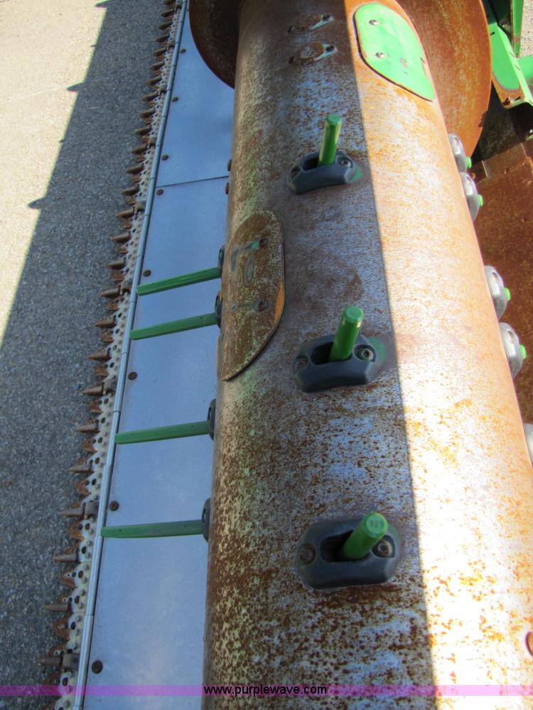 image for item A4677 2003 John Deere 630F flex head