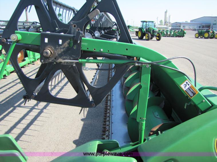 image for item A4677 2003 John Deere 630F flex head