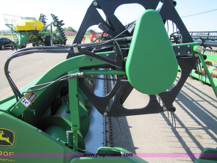 image for item A4677 2003 John Deere 630F flex head