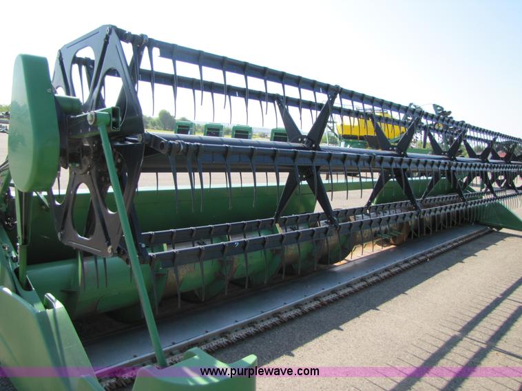 image for item A4677 2003 John Deere 630F flex head